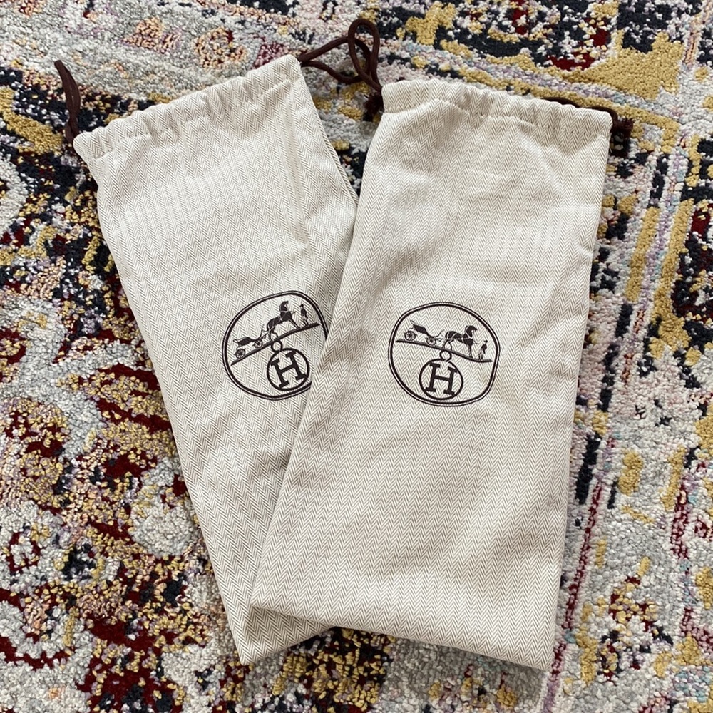 2 Hermès shoe Dust Bags